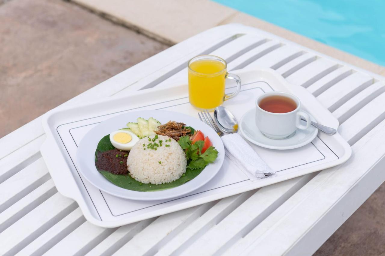 Riverra Inn Langkawi Kuah Dış mekan fotoğraf